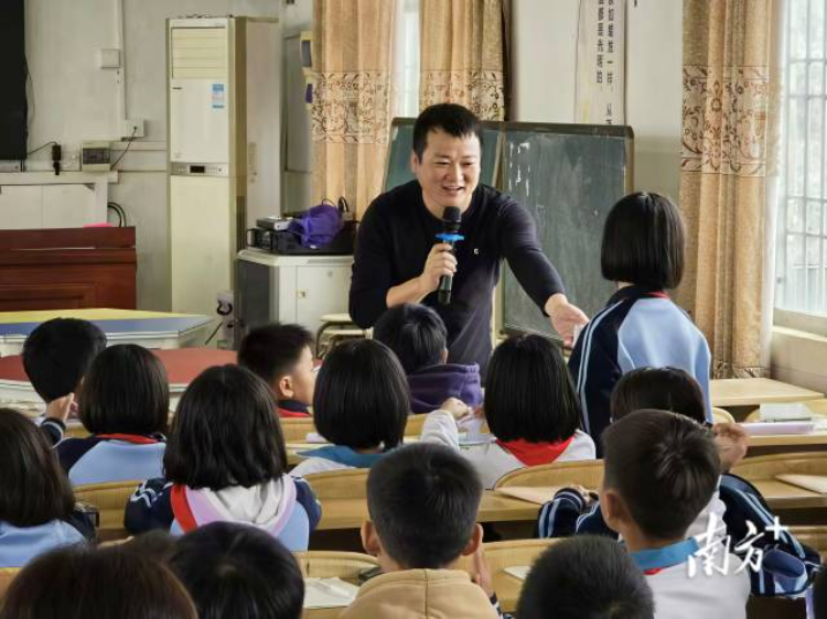 菠萝2.jpg
